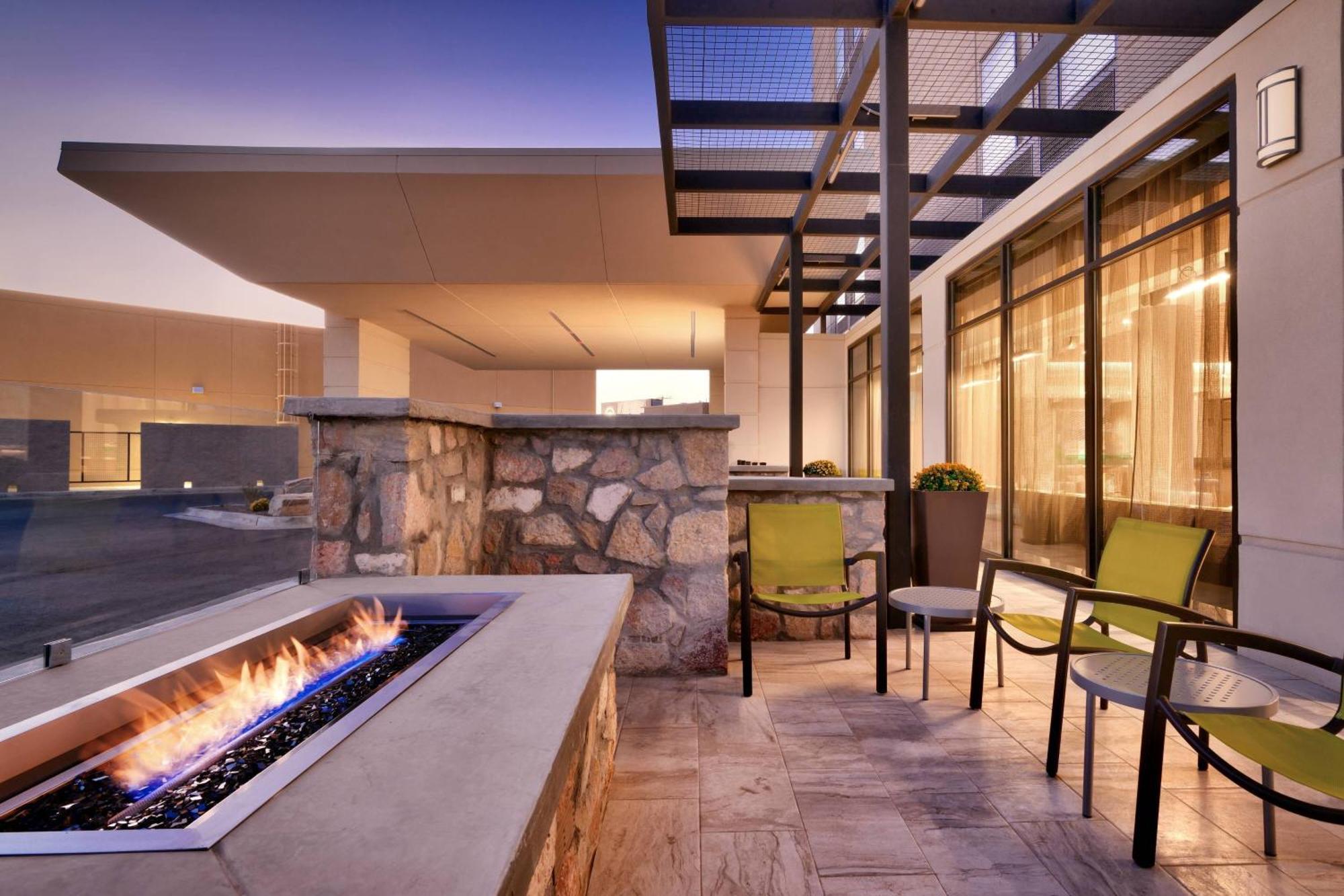 Springhill By Marriott Airport Hotel 3*